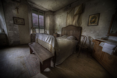 Julia Was a Clever Girlby reddit user IPostAtMidnightJulia knew she was smart. She was one of those clever children, the kind of child who figures out early on that parents aren’t all-powerful and all-knowing.[[MORE]]The first time she realized this was when she got scared. There had been a noise in her room, coming from under her bed, or from the closet.Julia ran down the hall, crying, “Mommy! Daddy!”“What’s wrong, honey?”“I huh-heard a m-monster,” Julia glubbed.She expected them to comfort her, or roll their eyes, or get annoyed. Instead, they jumped up immediately and raced to her bedroom, where they checked under the bed, inspected the closet, and tested the window lock. They poked, prodded, and scoured every inch.Julia caught on quickly. She knew what they were doing. By taking her fears seriously, they were showing their little girl that she was safe and loved. They had probably read about it in some book.But the lesson Julia learned was that she had power. Thereafter, waking her parents became a nightly event. Julia would scream and cry, they would rush to her bedroom, and Julia would hide her grin behind tears. But not once did they ever complain.One night she could stand it no longer, and she burst out laughing when Daddy fell down while examining the light fixture, as if a monster could fit up there.“What’s so funny?” he asked, rubbing his backside.“You,” Julia smirked. “You always believe me.”Daddy wasn’t angry. He just looked at Mommy.“Once,” he said quietly, “just once, we didn’t believe your brother.”And Julia, an only child, did not sleep well that night.